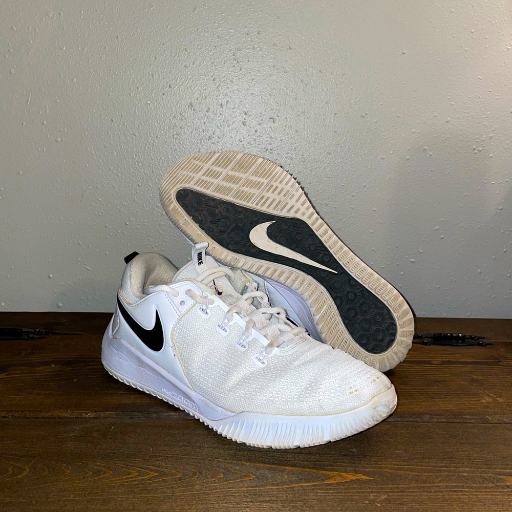 Nike Women’s Volleyball Shoes Size 10